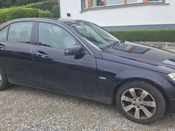 Mercedes-Benz C-Class Saloon, Diesel, 2010, Blue