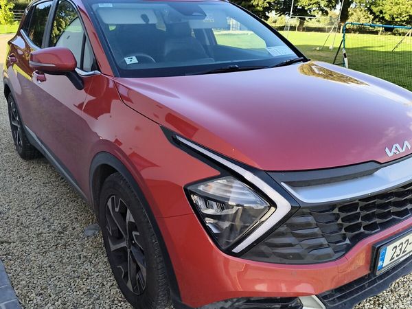 Kia Sportage SUV, Diesel Hybrid, 2023, Red