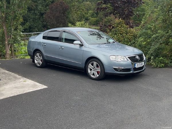 Volkswagen Passat Saloon, Diesel, 2010, Grey