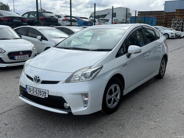 Toyota Prius Hatchback, Petrol Hybrid, 2015, White