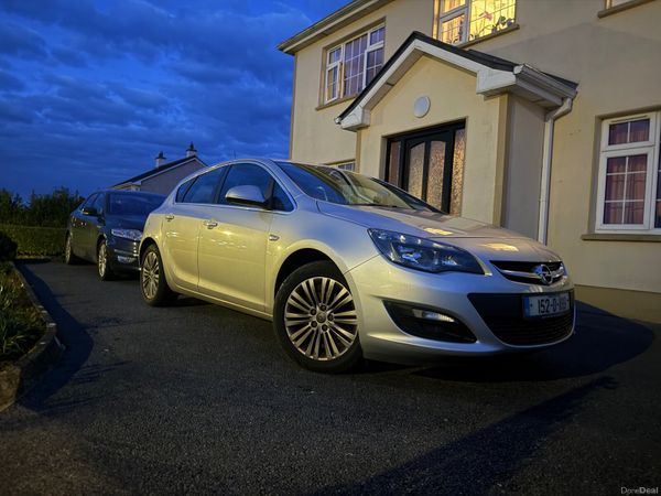 Opel Astra Hatchback, Diesel, 2015, Silver