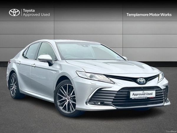 Toyota Camry Saloon, Petrol Hybrid, 2023, Silver