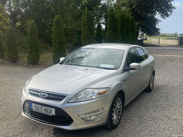 Ford Mondeo Hatchback, Diesel, 2013, Silver