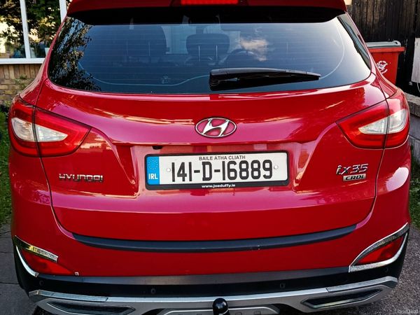 Hyundai ix35 SUV, Diesel, 2014, Red