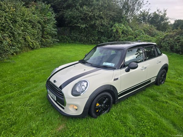 Mini One Estate/Jeep, Diesel, 2015, White