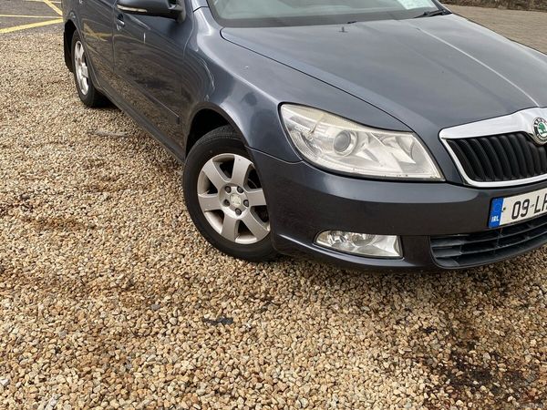 Skoda Octavia Hatchback, Diesel, 2009, Grey