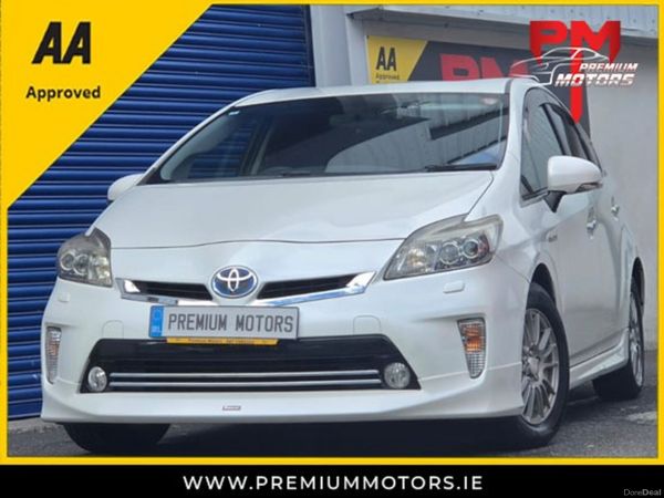 Toyota Prius Hatchback, Petrol Hybrid, 2014, White