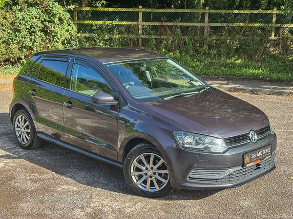 Volkswagen Polo Hatchback, Petrol, 2015, Grey