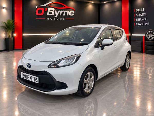 Toyota Aqua Hatchback, Petrol Hybrid, 2023, White
