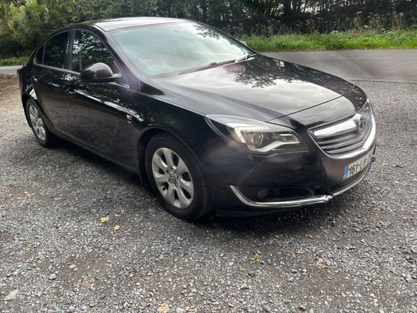 Opel Insignia Hatchback, Diesel, 2016, Black