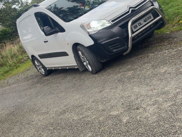 Citroen Berlingo MPV, Diesel, 2018, White