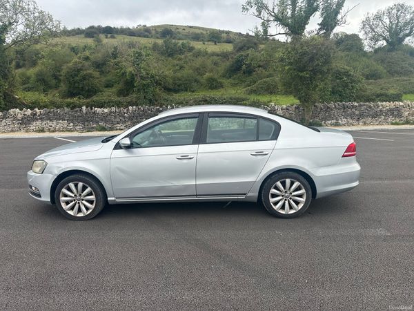 Volkswagen Passat Saloon, Diesel, 2012, Silver