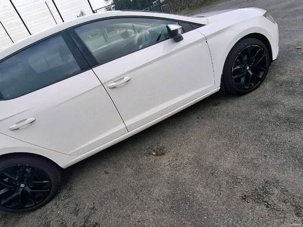 SEAT Leon Hatchback, Diesel, 2014, White