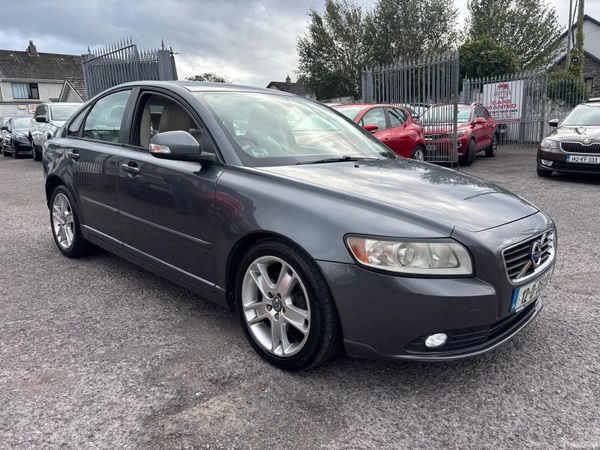 Volvo S40 Saloon, Diesel, 2012, Grey