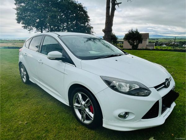 Ford Focus Hatchback, Diesel, 2013, White