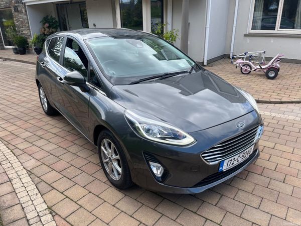 Ford Fiesta Hatchback, Petrol, 2017, Grey