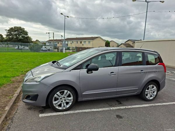 Peugeot 5008 MPV, Diesel, 2016, Grey