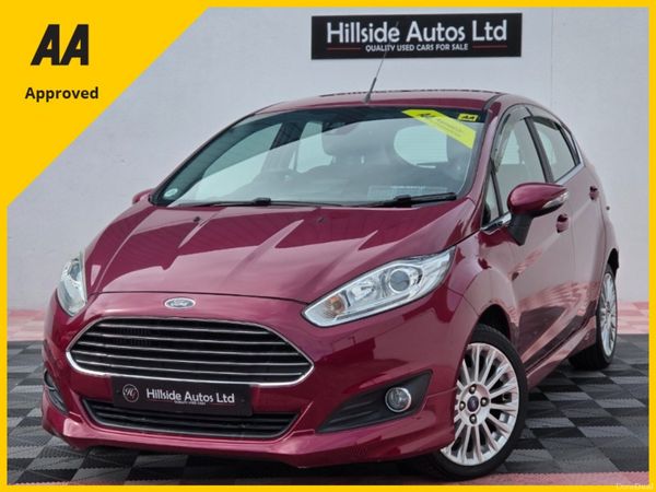 Ford Fiesta Hatchback, Petrol, 2015, Red