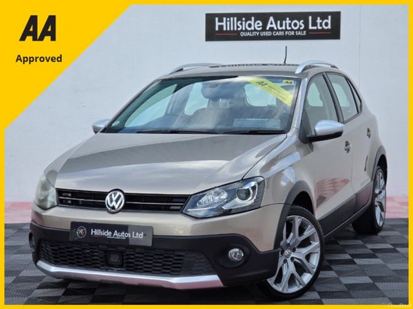 Volkswagen Polo Hatchback, Petrol, 2015, Bronze