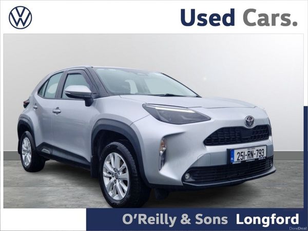 Toyota Yaris Cross Hatchback, Petrol Hybrid, 2025, Silver