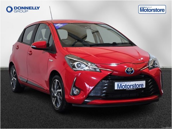 Toyota Yaris Hatchback, Petrol Hybrid, 2020, Red