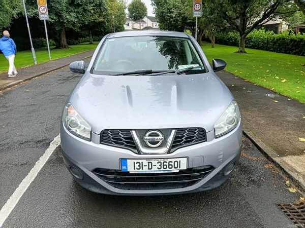 Nissan Qashqai Hatchback, Diesel, 2013, Grey