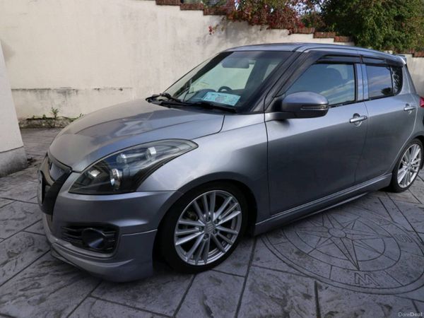 Suzuki Swift Hatchback, Petrol, 2012, Grey