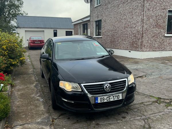 Volkswagen Passat Saloon, Diesel, 2009, Black