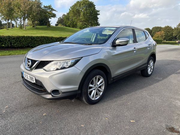 Nissan Qashqai Hatchback, Diesel, 2015, Silver