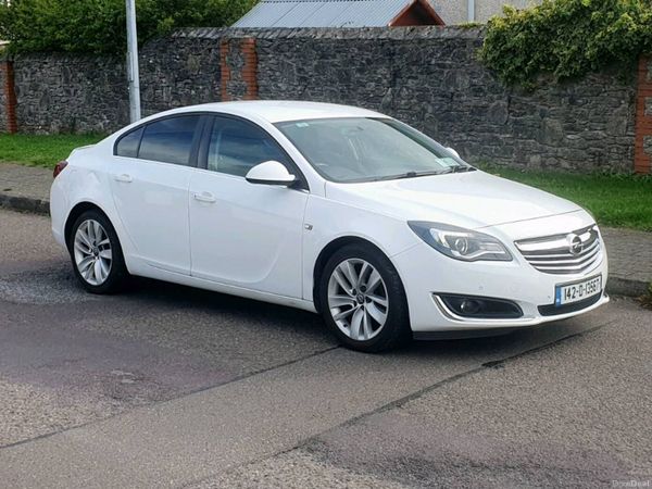 Opel Insignia Saloon, Diesel, 2014, White