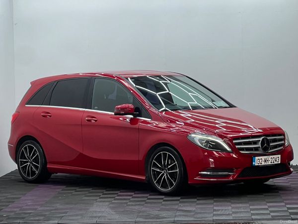 Mercedes-Benz B-Class MPV, Petrol, 2013, Red