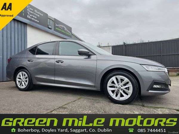 Skoda Octavia Saloon, Diesel, 2023, Grey