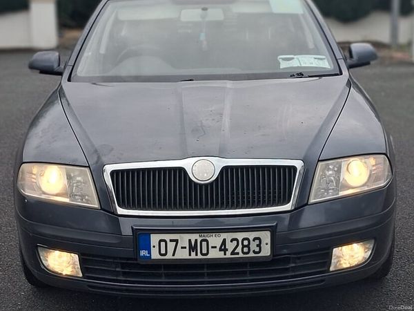 Skoda Octavia Hatchback, Petrol, 2007, Grey