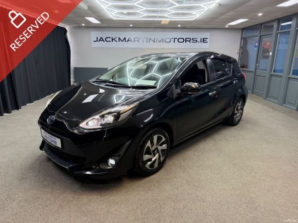 Toyota Aqua Hatchback, Petrol Hybrid, 2021, Black