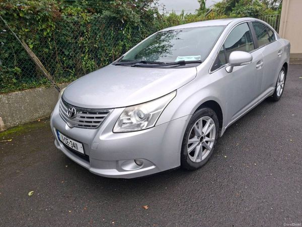 Toyota Avensis Saloon, Diesel, 2011, Silver