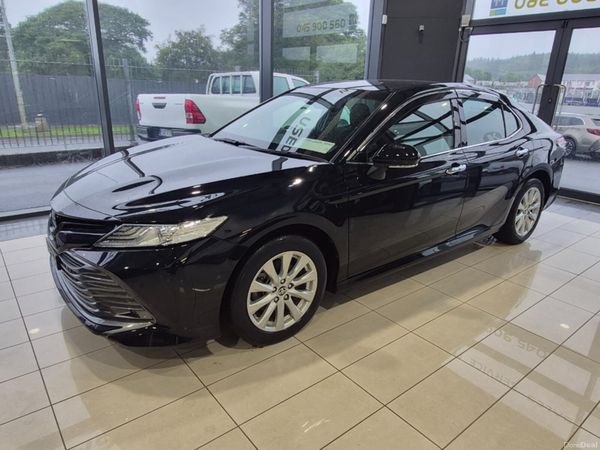 Toyota Camry Saloon, Petrol Hybrid, 2021, Black