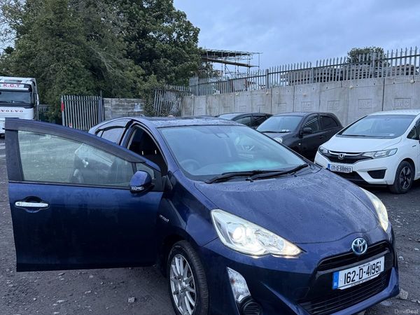 Toyota Aqua Hatchback, Petrol Hybrid, 2016, Blue