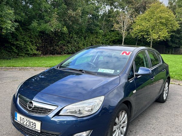 Opel Astra Hatchback, Diesel, 2011, Blue