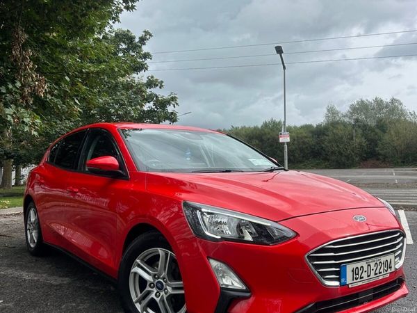 Ford Focus Hatchback, Diesel, 2019, Red