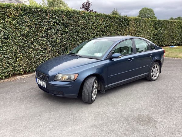 Volvo S40 Saloon, Petrol, 2006, Blue