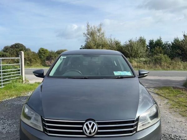 Volkswagen Passat Saloon, Diesel, 2013, Grey