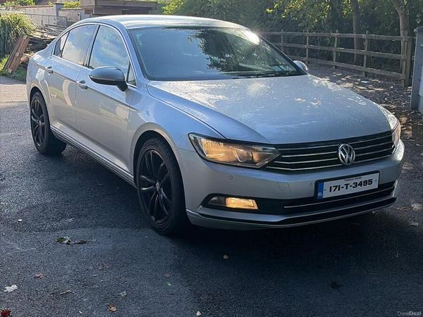 Volkswagen Passat Saloon, Diesel, 2017, Silver