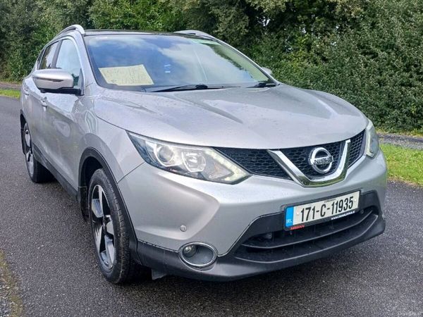 Nissan Qashqai SUV, Diesel, 2017, Grey