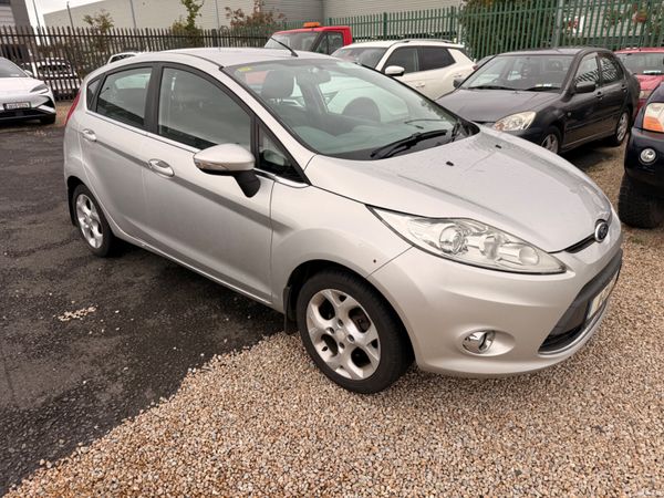 Ford Fiesta Hatchback, Petrol, 2011, Silver