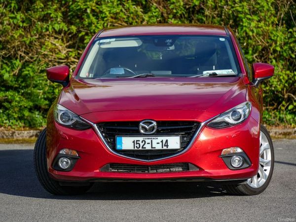 Mazda Mazda3 Hatchback, Diesel, 2015, Red