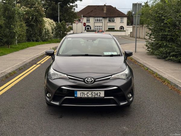 Toyota Avensis Saloon, Diesel, 2017, Grey