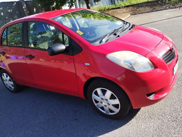 Toyota Yaris Hatchback, Petrol, 2008, Red