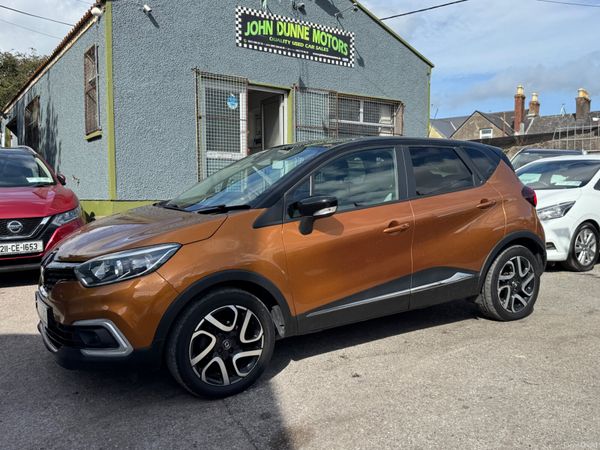 Renault Captur Hatchback, Petrol, 2019, Orange
