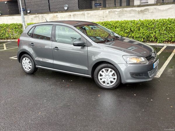 Volkswagen Polo Hatchback, Petrol, 2010, Grey