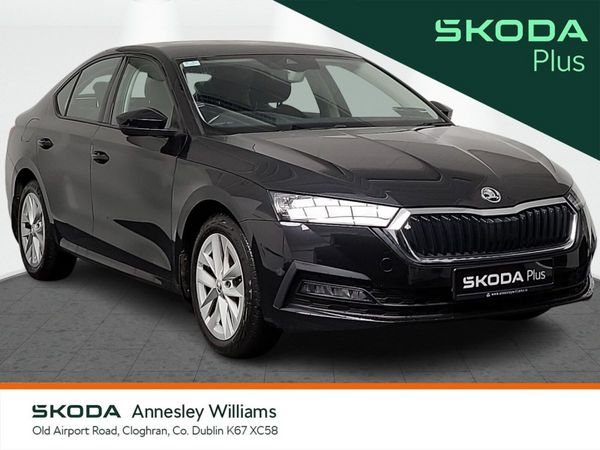 Skoda Octavia Saloon, Petrol, 2022, Black